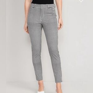 EUC Old Navy High Waisted Skinny Pixie Ankle Pants